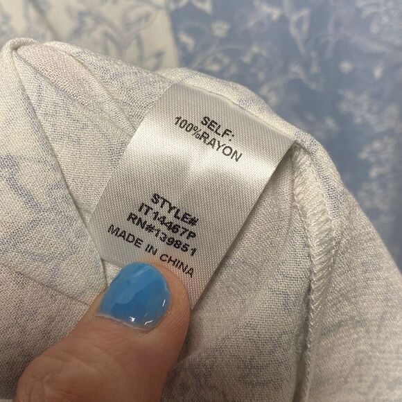 ODDY Blue Floral Button Down Top Size 3XL NWT - Picture 6 of 7